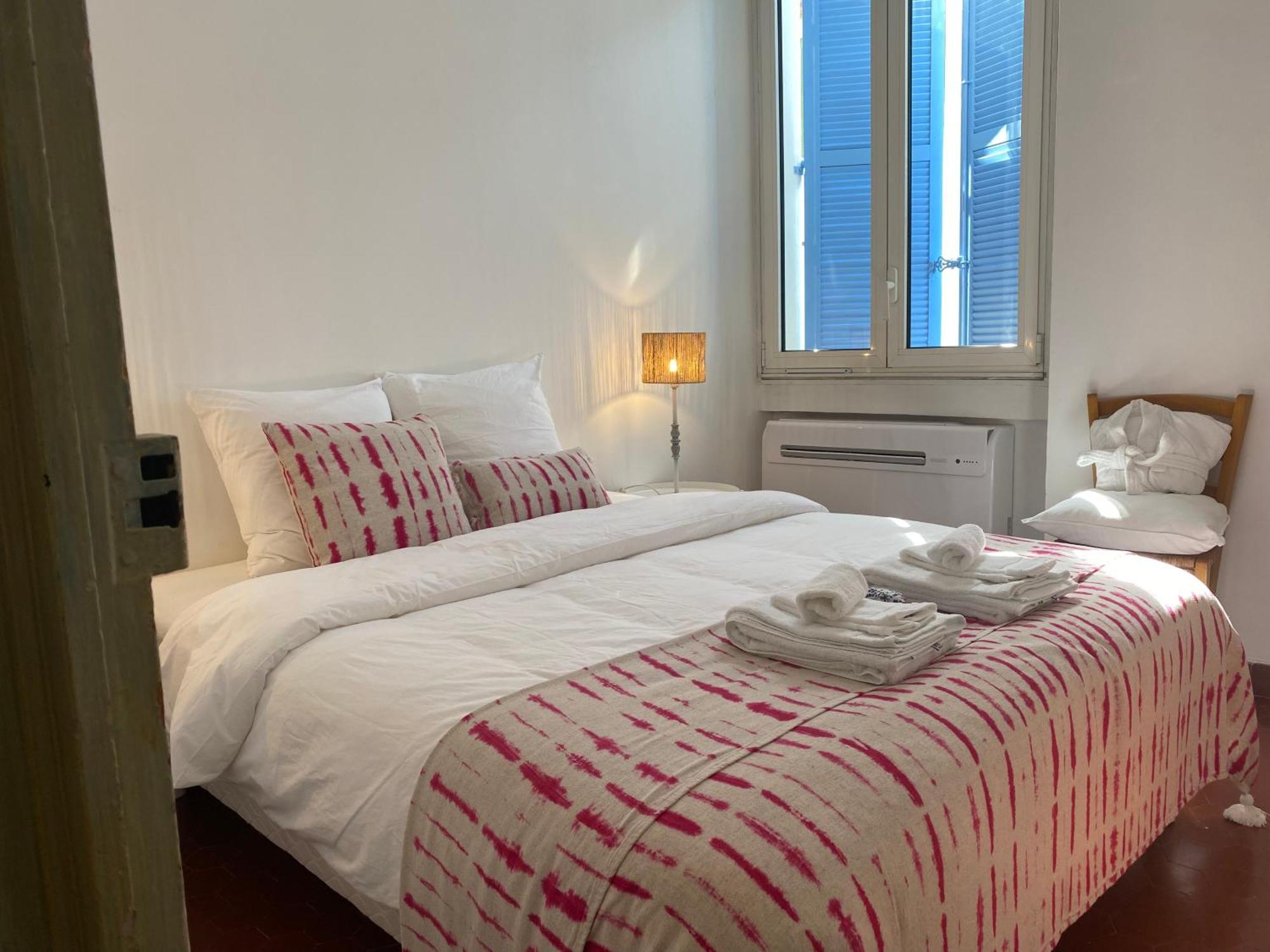 Click! Casa Lamartine Fabulous Ideal Location Walk To All!!! Cassis Eksteriør bilde