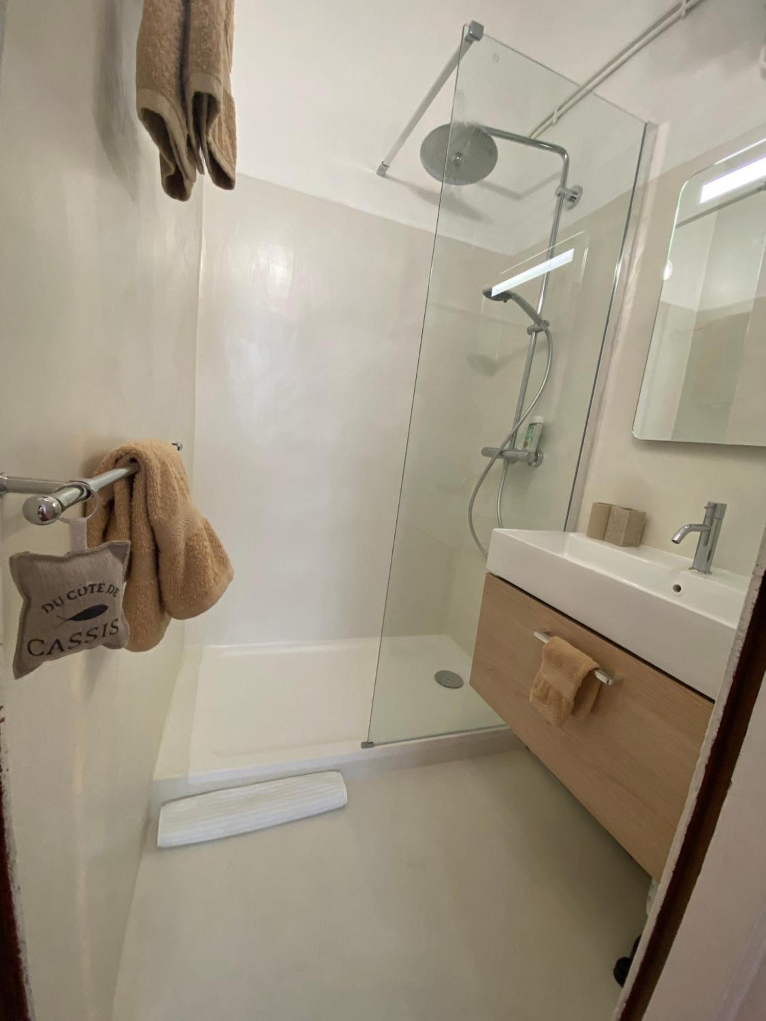 Click! Casa Lamartine Fabulous Ideal Location Walk To All!!! Cassis Eksteriør bilde