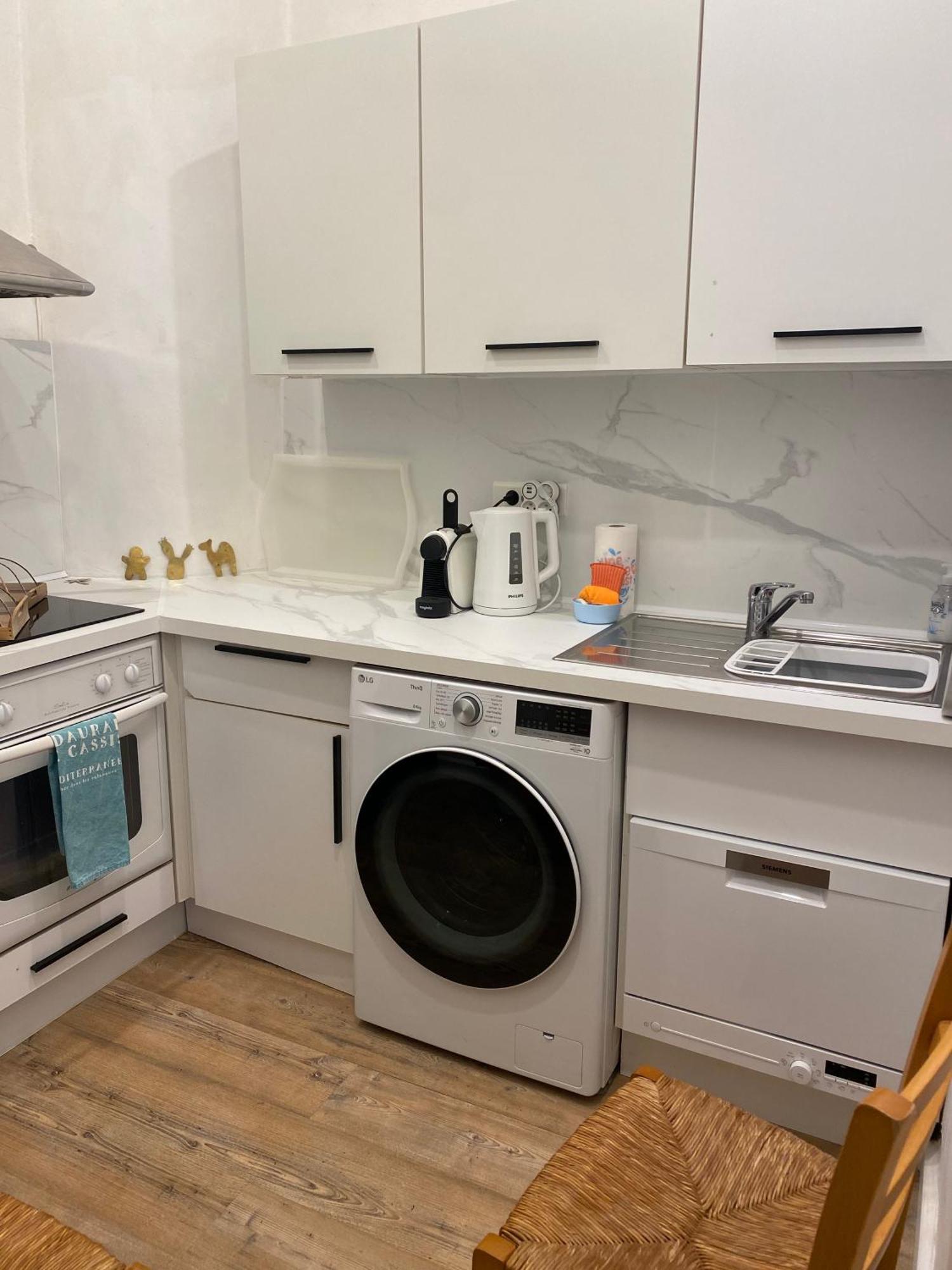 Click! Casa Lamartine Fabulous Ideal Location Walk To All!!! Cassis Eksteriør bilde